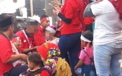 Banyak Anak Pakai Atribut Parpol pada Kampanye Capres 01 di GBK